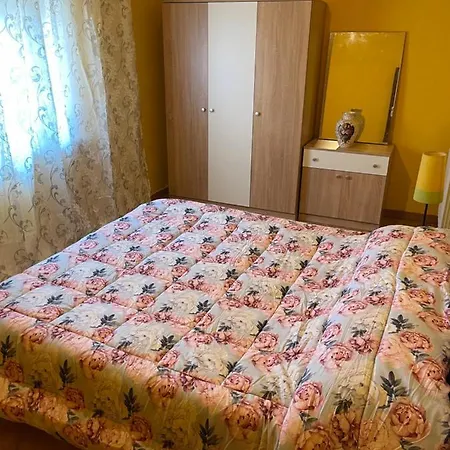 Apartment The Second Luzieth's Lesegno